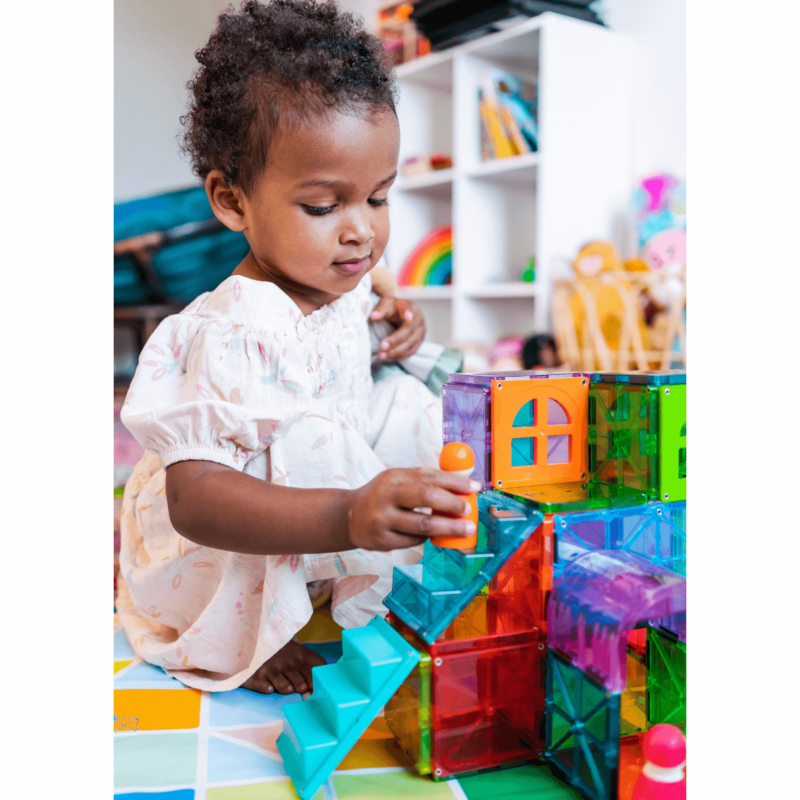 Magna-Tiles 28 piece House Magnetic Toy - Image 9