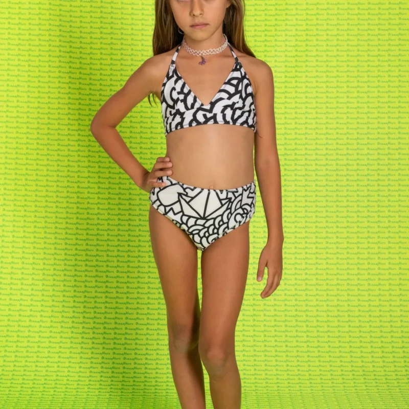 Chloe Black and White Double Face By Ocean Hero